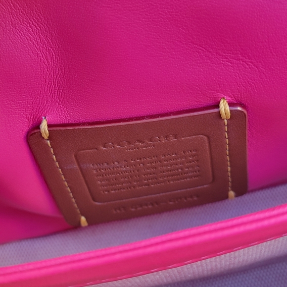 Coach Quilted Tabby 20 Dragonfruit - Picture 15 of 16